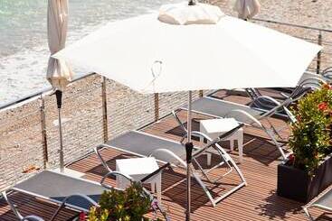 هتل Villa Azur