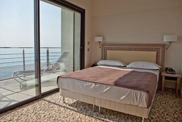 هتل Villa Azur