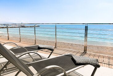 هتل Villa Azur
