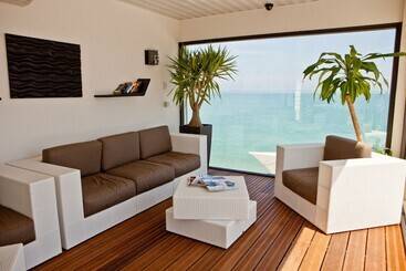 هتل Villa Azur