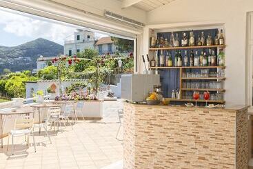 هتل Villa D'orta