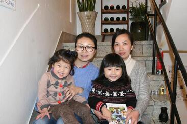 ペンション Crib 49 Guesthouse   Foreigner Only