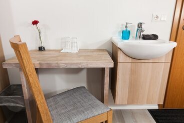 پانسیون Kef Guesthouse By Keflavik Airport