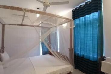 پانسیون Nooit Gedacht Holiday Resort Unawatuna