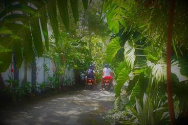 پانسیون Nooit Gedacht Holiday Resort Unawatuna