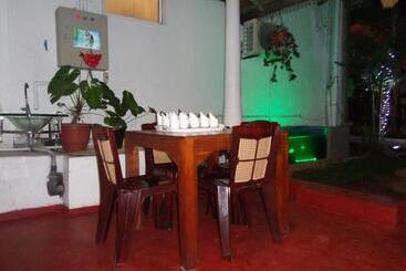پانسیون Nooit Gedacht Holiday Resort Unawatuna