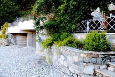 Residence Giglio Comer See