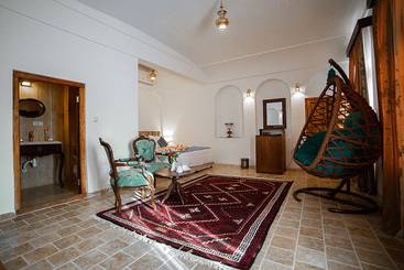 Hooman Boutique Hotel