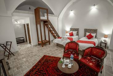 Hooman Boutique Hotel