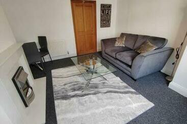 Church View House,2bed,brighouse Central Location - Brighouse