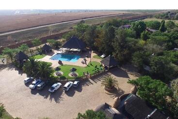 تختخواب و صبحانه Aquanzi Lodge