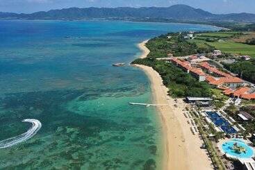 Fusaki Beach Resort Hotel & Villas