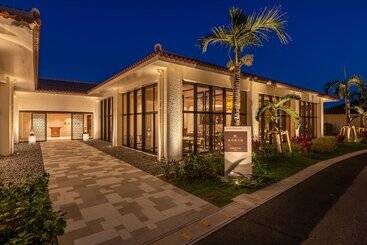 Fusaki Beach Resort Hotel & Villas