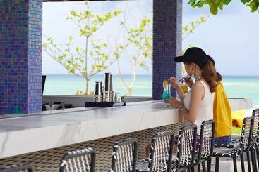 Fusaki Beach Resort Hotel & Villas
