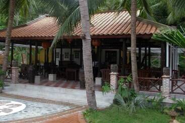 Green Hill Resort & Spa