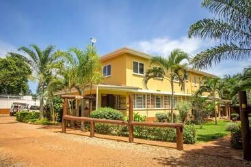 هتل 2 Friends Guest House