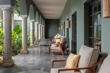 هتل Antelar Casa Destino