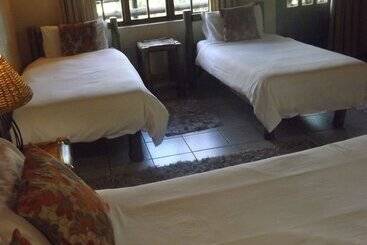 هتل Bundu Lodge