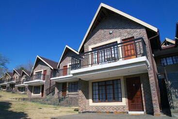 هتل Destiny Lodge White River