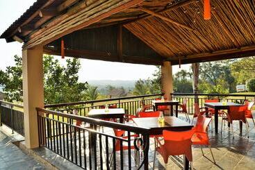 هتل Destiny Lodge White River