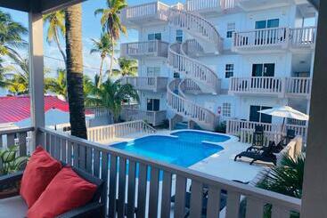 בית מלון כפרי La Isla Resort