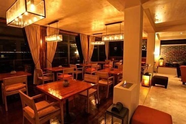 هتل Pelican Point Lodge