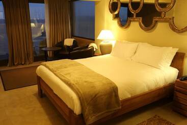هتل Pelican Point Lodge