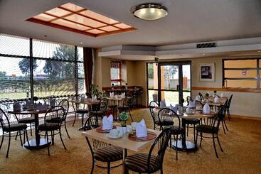 هتل Road Lodge Bloemfontein Airport