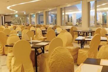 هتل Uni Resortkenting