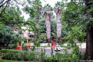 پانسیون Villa 33