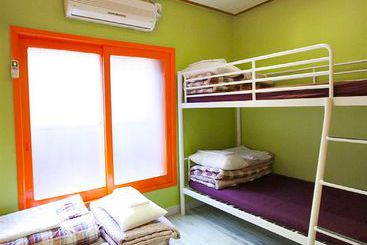 Popcorn Hostel Busan Station