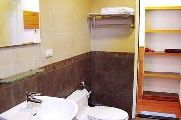 تختخواب و صبحانه Fanzhalan Guest House