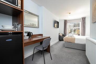 تختخواب و صبحانه Ocean Stays Hotel, Plymouth