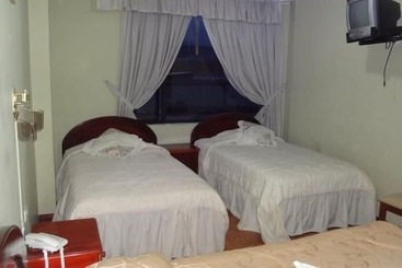 مسافرخانه Master's Suite