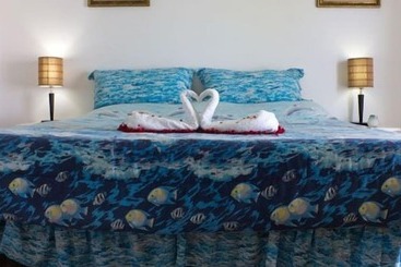 هتل Beyond Sunset Resort & Villas