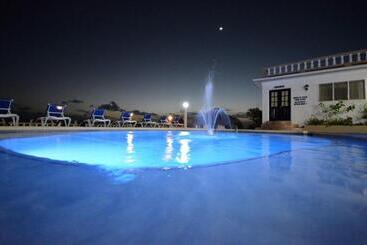 هتل Beyond Sunset Resort & Villas