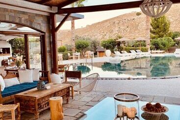 Caesars Gardens Hotel & Spa   Adults Only