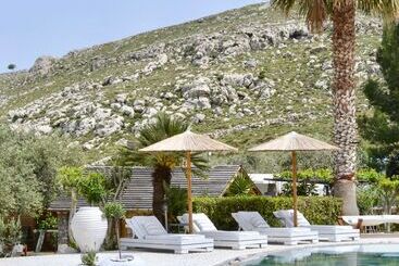 Caesars Gardens Hotel & Spa   Adults Only