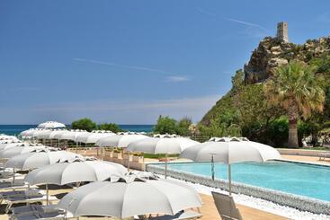 هتل Club Torre Salinas   Adults Only