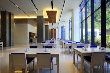 هتل Goya Spring Resort