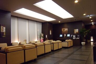 هتل Route Inn Tsuruoka Ekimae