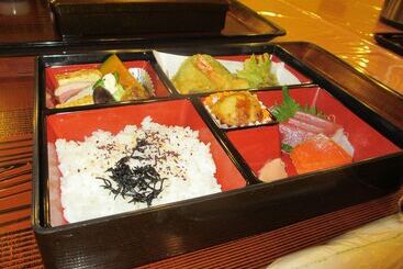 酒店 Shimaya