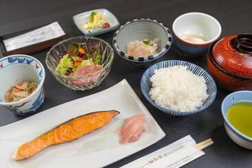 酒店 Shimaya