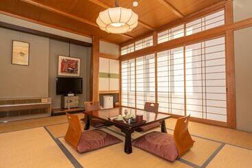 酒店 Shimaya