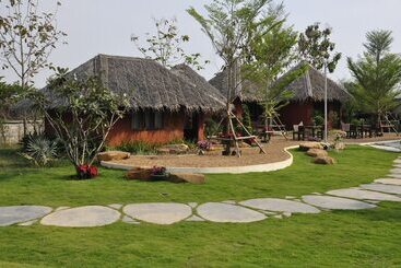 هتل The Charm Boutique Resort