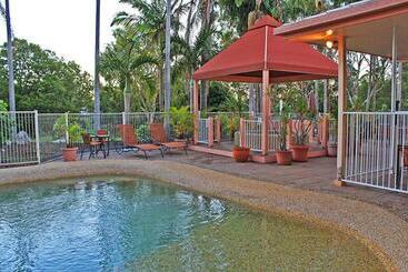 مُتل Rainbow Sands Resort