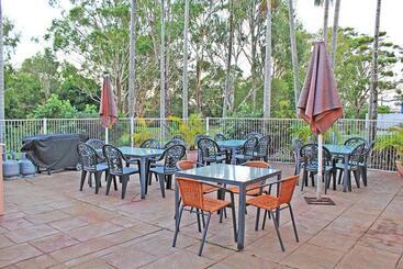 مُتل Rainbow Sands Resort