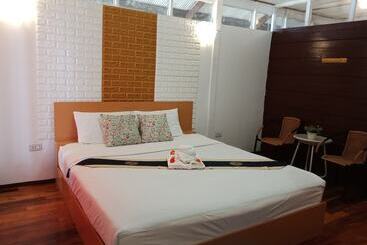 پانسیون Holiday Resort   Sha Plus