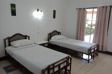 پانسیون Holiday Resort   Sha Plus
