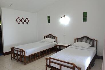 پانسیون Holiday Resort Sha Plus